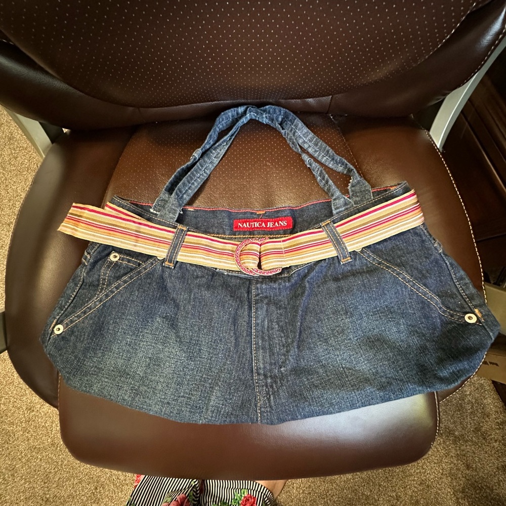 DIY cute denim purse for teens!